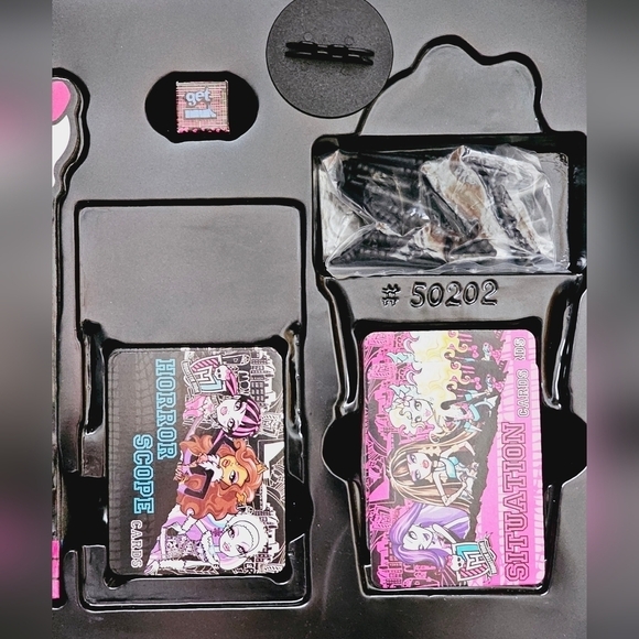 Monster High Horror-Scopes Board Game - Picture 8 of 9